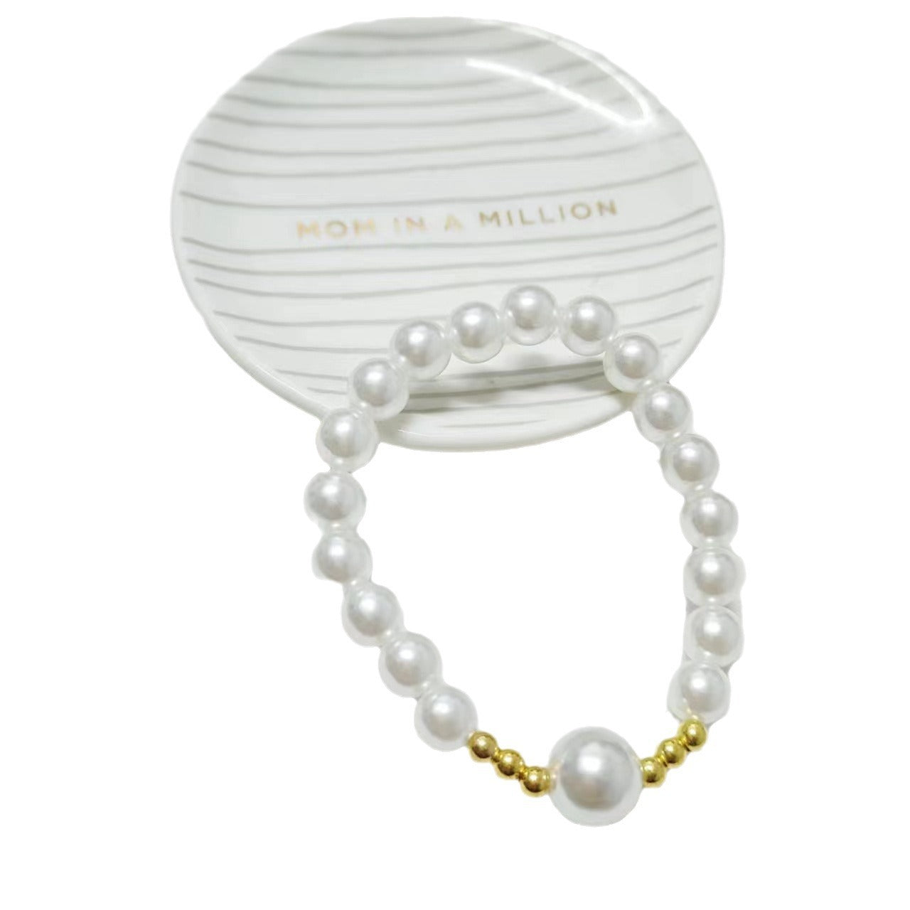 Pearl, Luxe-Looking Beaded Elk Pendant Bracelet